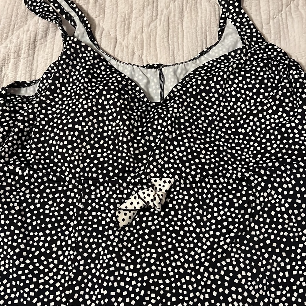 Ladies Swimsuit - Picture 2 of 4